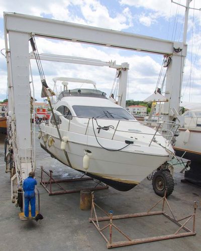 Service de levage du Chantier naval Allemand